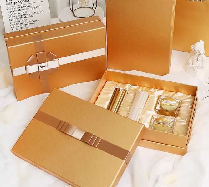 Cosmetic box
